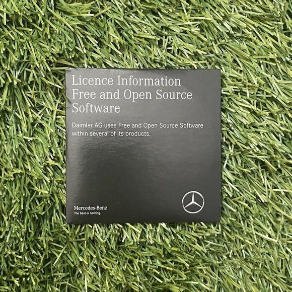 2017 Mercedes-Benz E-Class Sedan Owners Manual (E43AMG 4MATIC E300, E300 4MATIC) - Picture 7 of 10